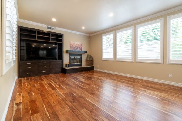 Floor Molding Repair Service